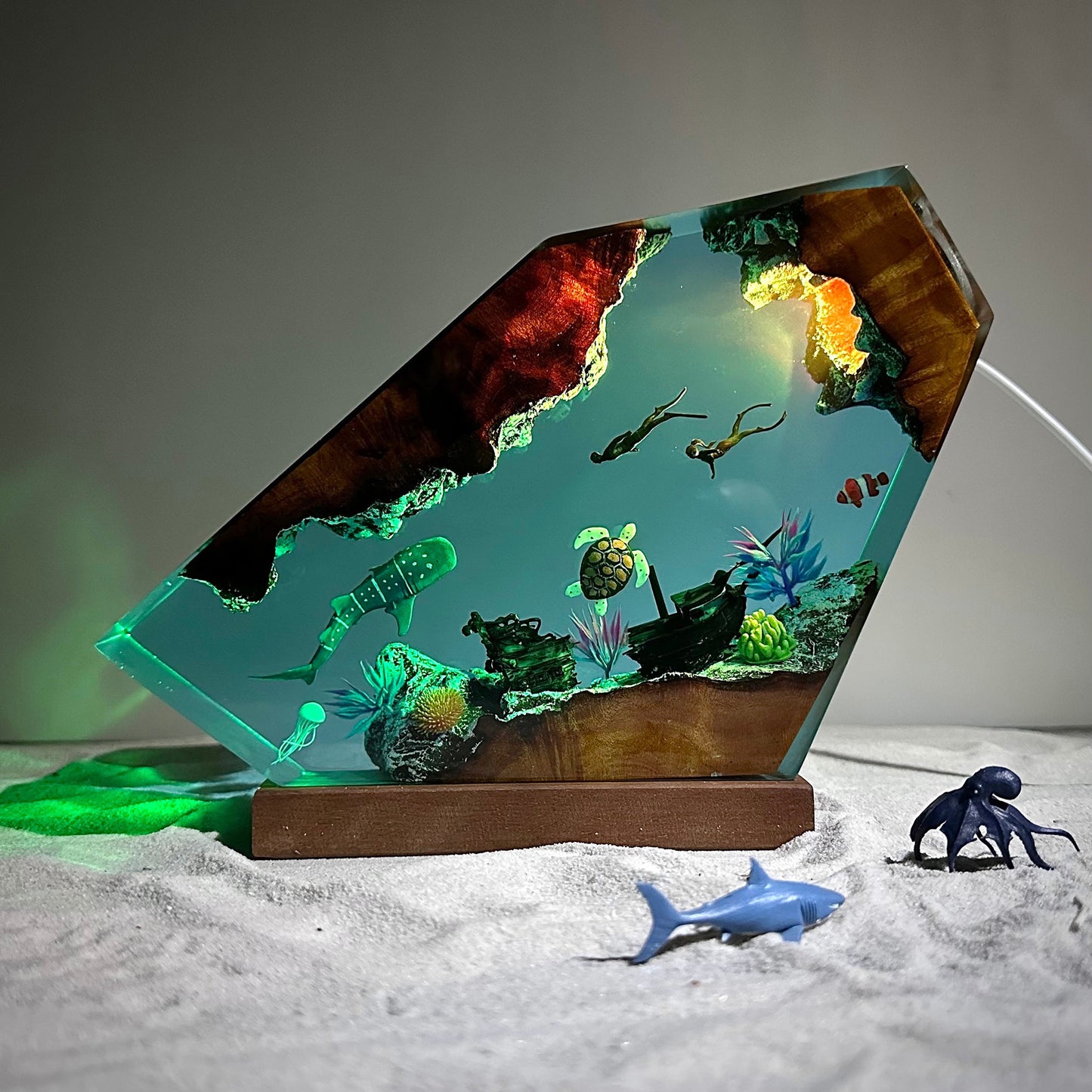 Teal Blue Ocean Epoxy Lamp – LY057