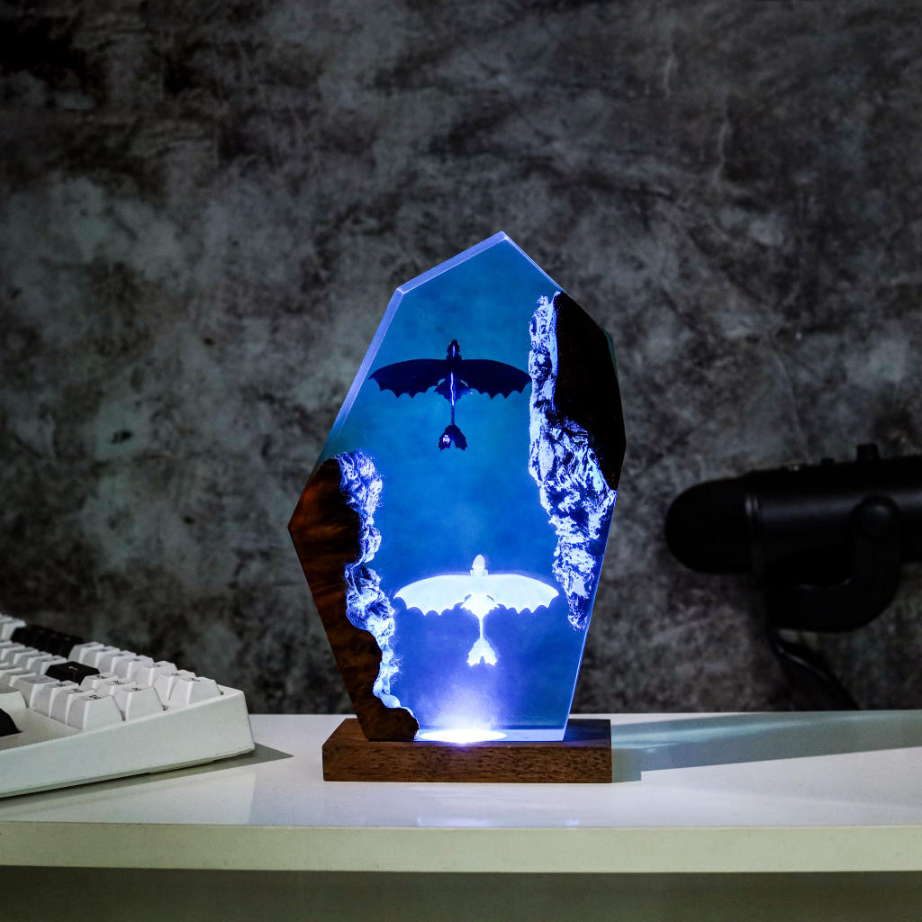 Blue Shark Ocean Column Epoxy Lamp – LY430