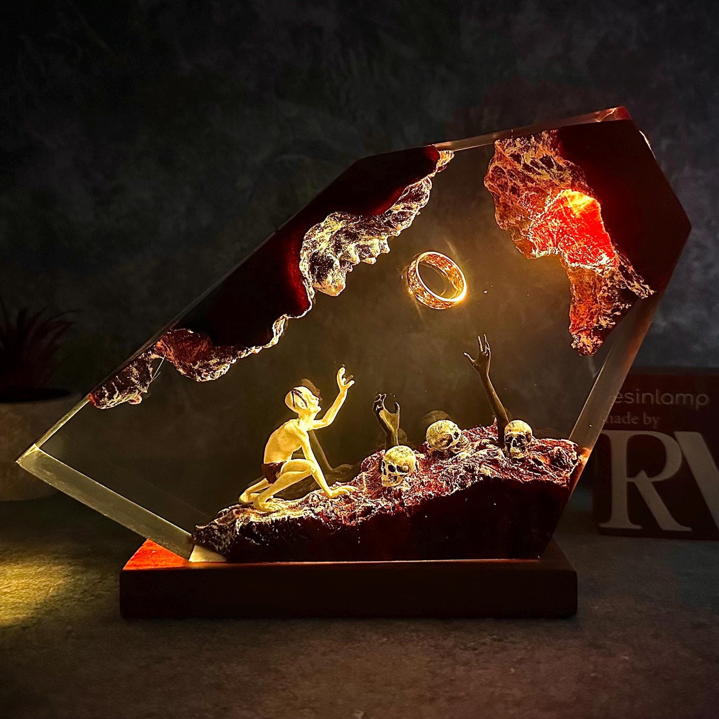 Red Snow Brown Glow Epoxy Lamp – LY167