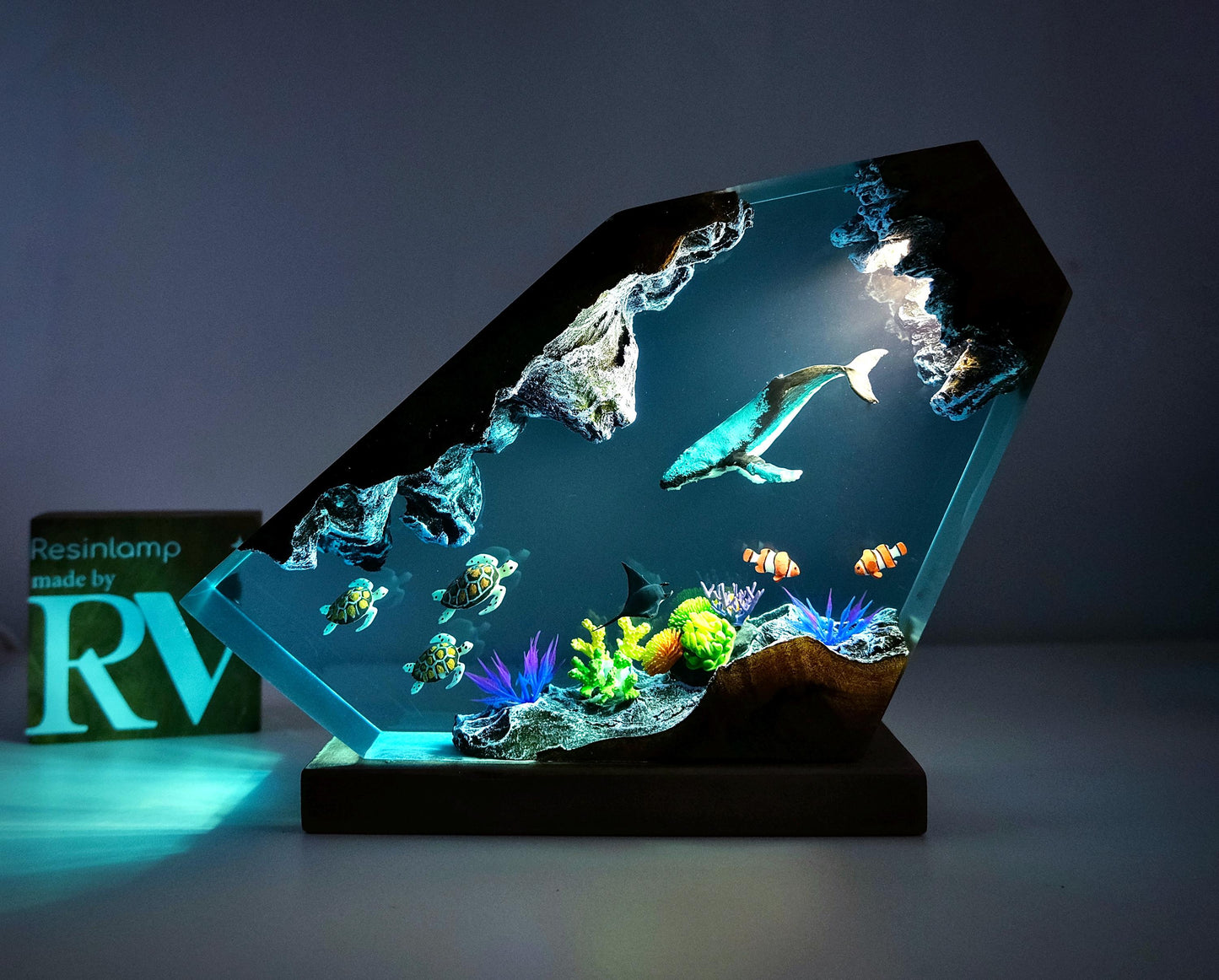 Turquoise Tropical Fish Ocean Epoxy Lamp – LY160
