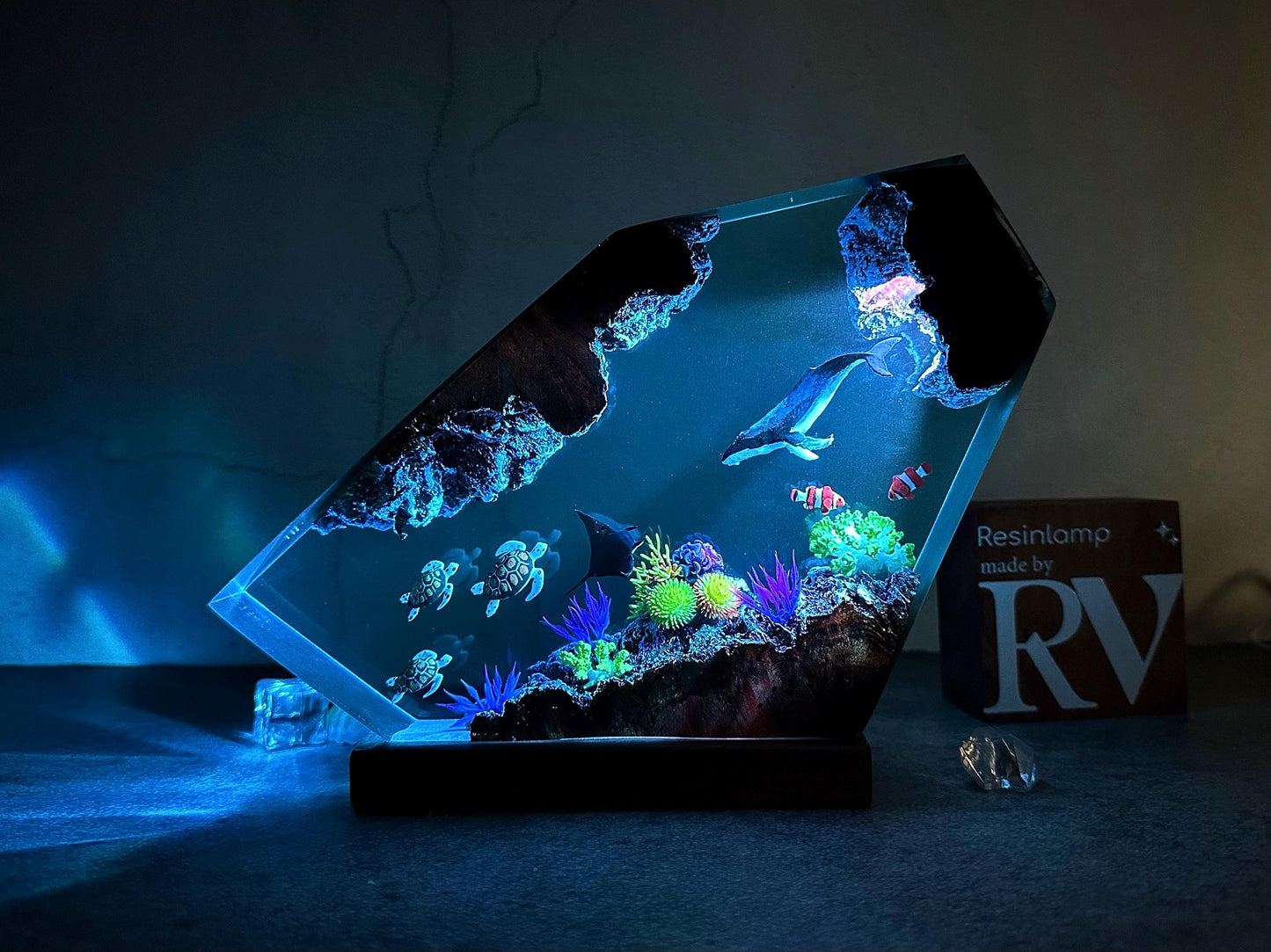 Turquoise Tropical Fish Ocean Epoxy Lamp – LY160