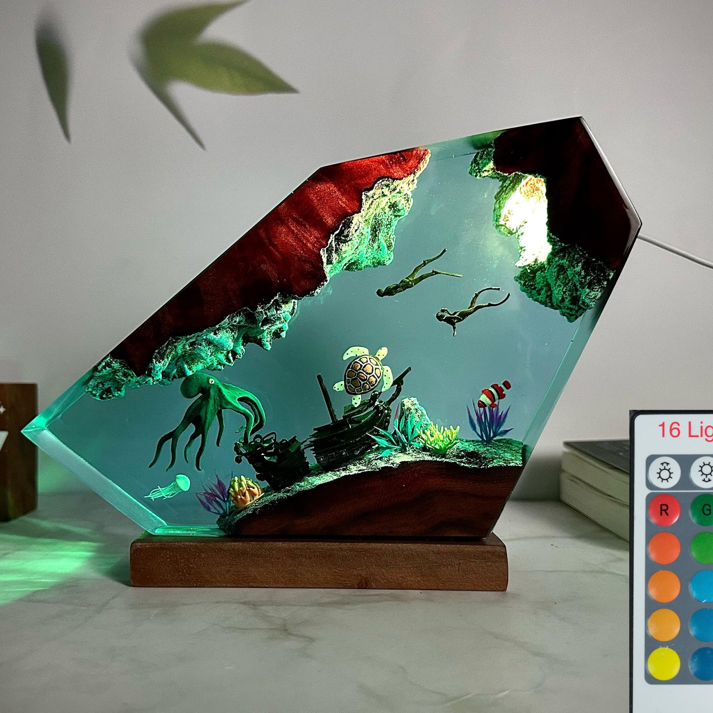 Blue Glow Tropical Fish Ocean Epoxy Lamp – LY249