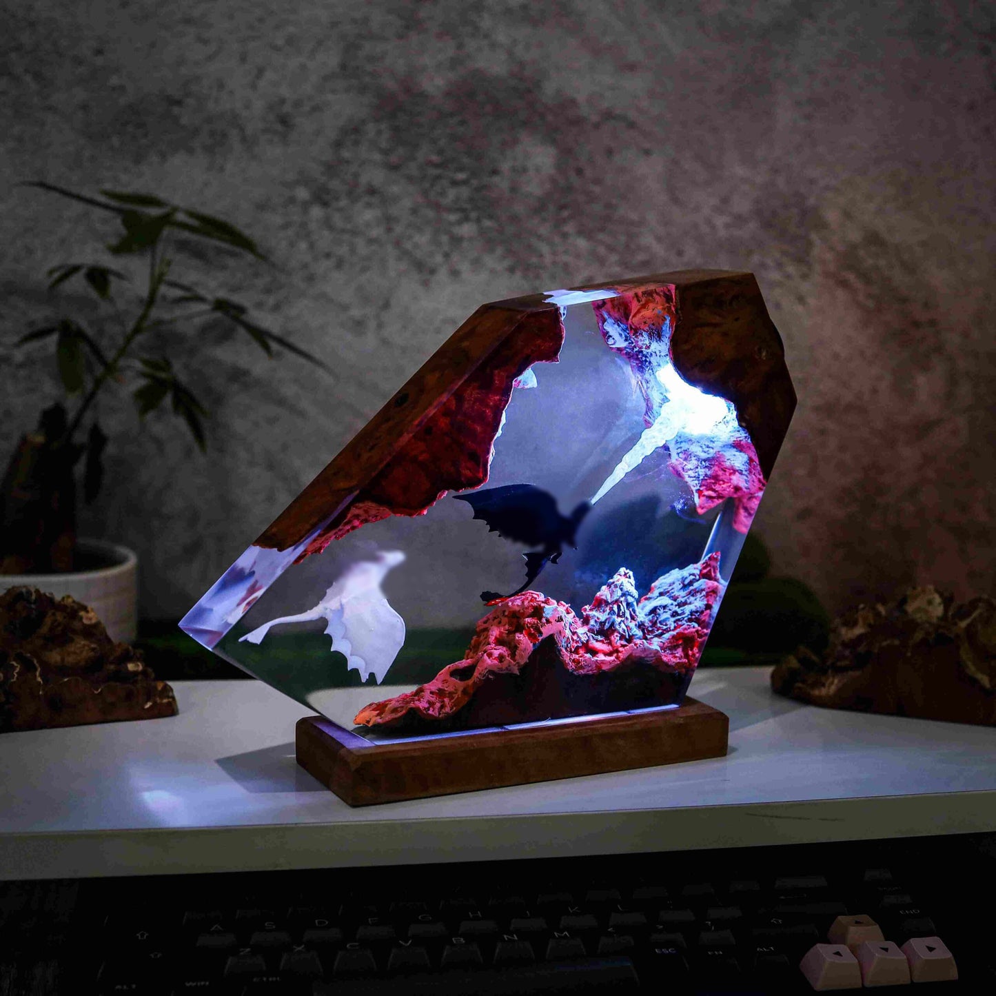 Ice Glow Whale Ocean Epoxy Lamp – LY395