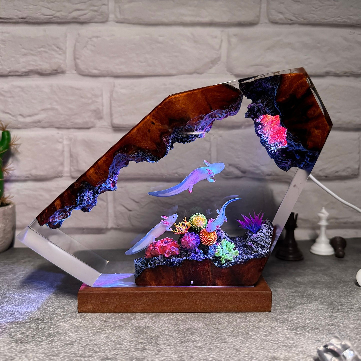 Glowing Ornamental Fish Aquarium Epoxy Lamp – LY164