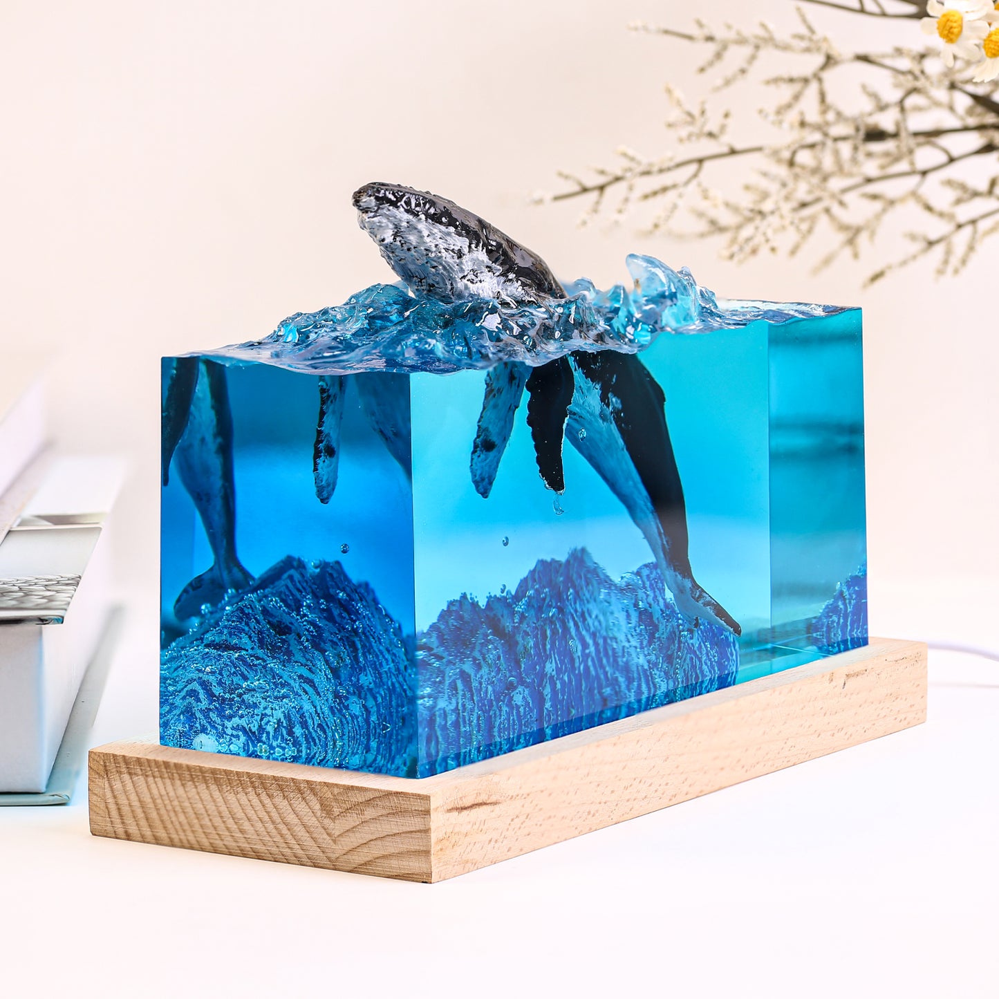 Ocean Dolphin Epoxy Lamp – LY472