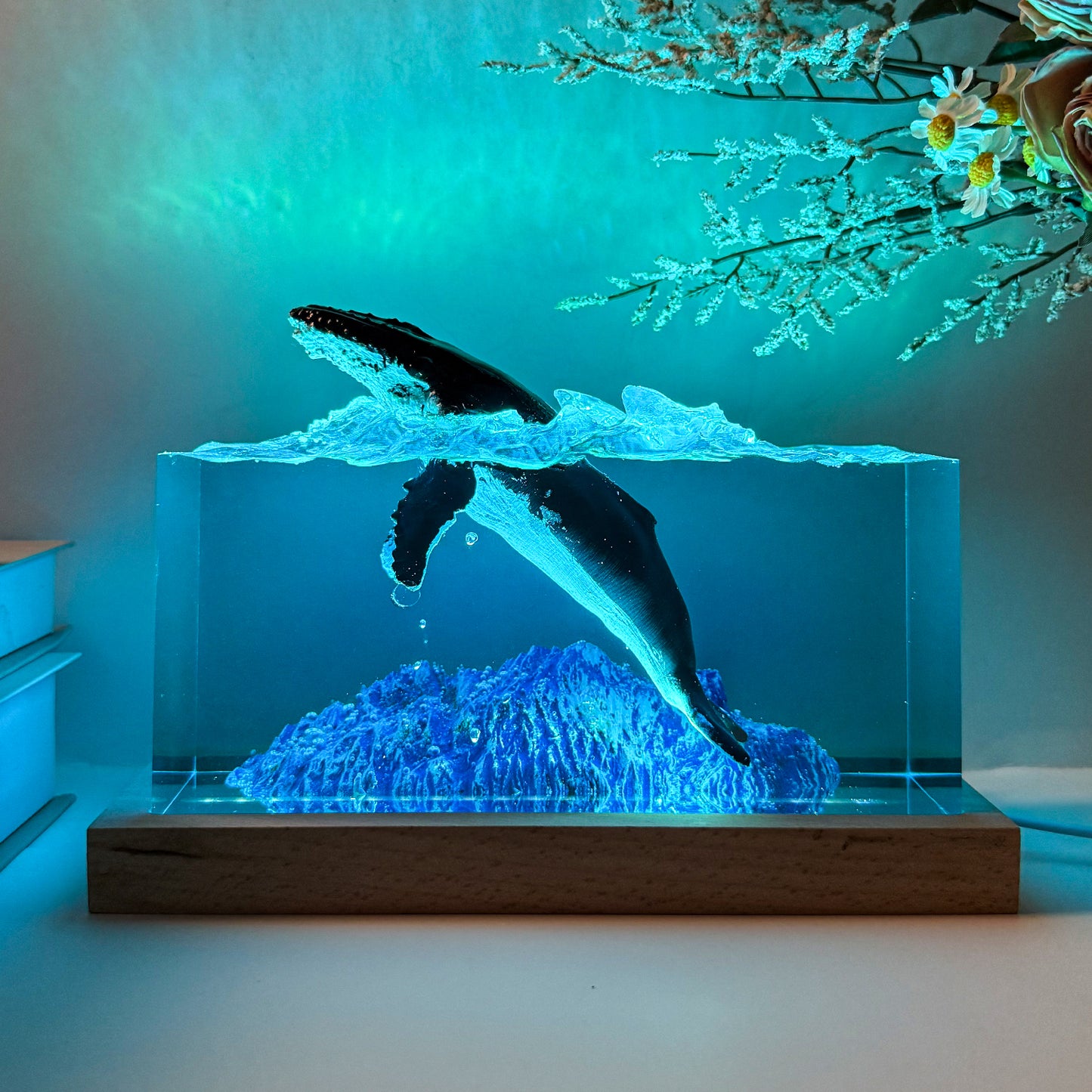 Ocean Dolphin Epoxy Lamp – LY472