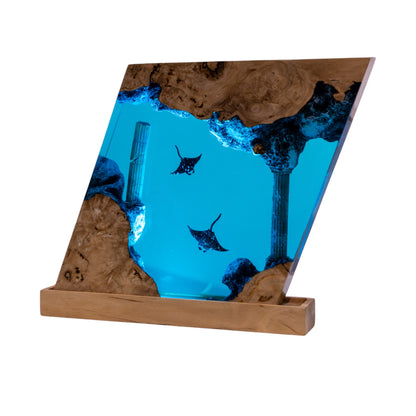 Stingray Reef Column Resin Lamp – Ocean Depths Collection