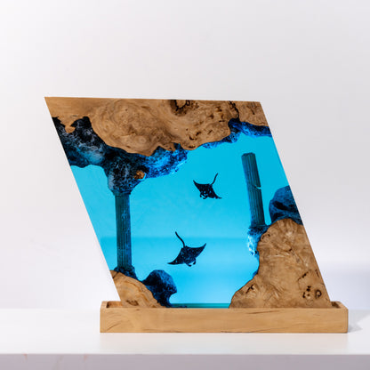 Stingray Reef Column Resin Lamp – Ocean Depths Collection