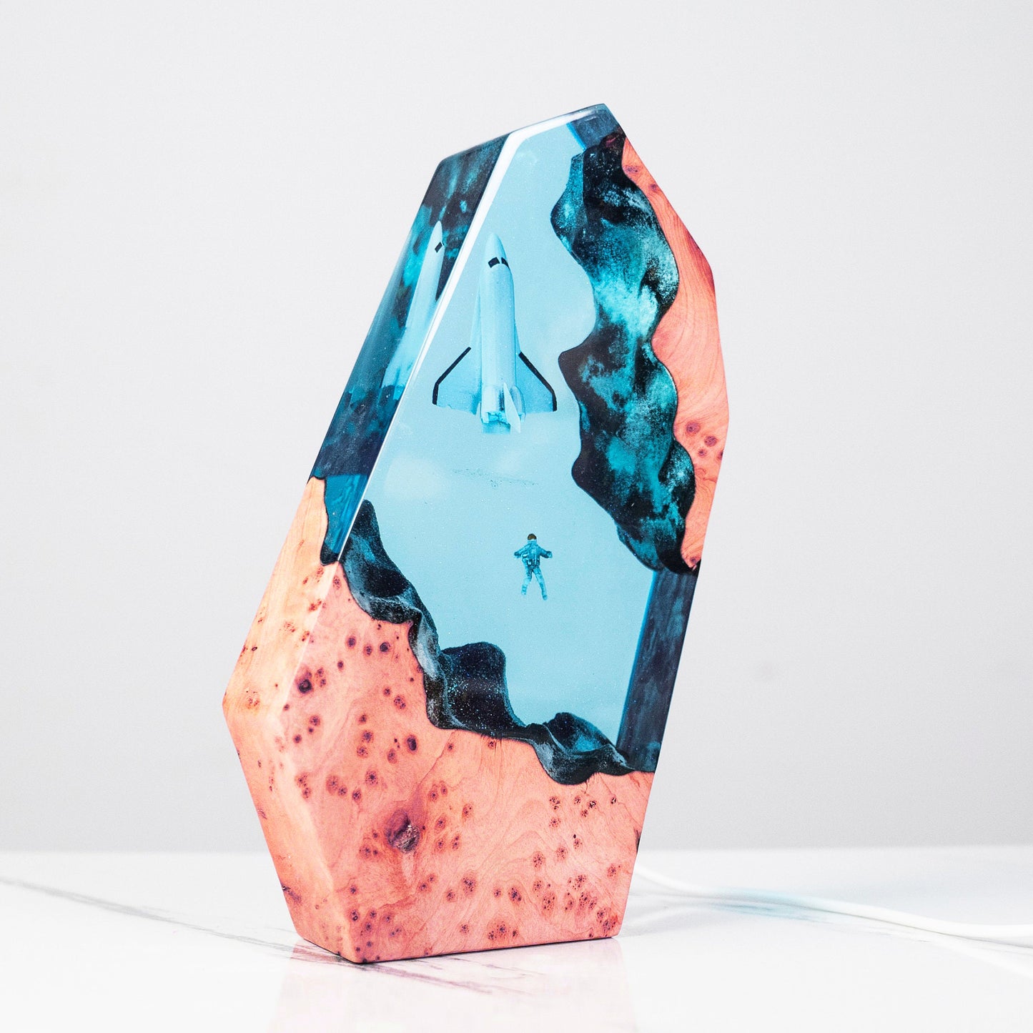 Astronaut in Blue Ocean Space Epoxy Lamp – LY007-2