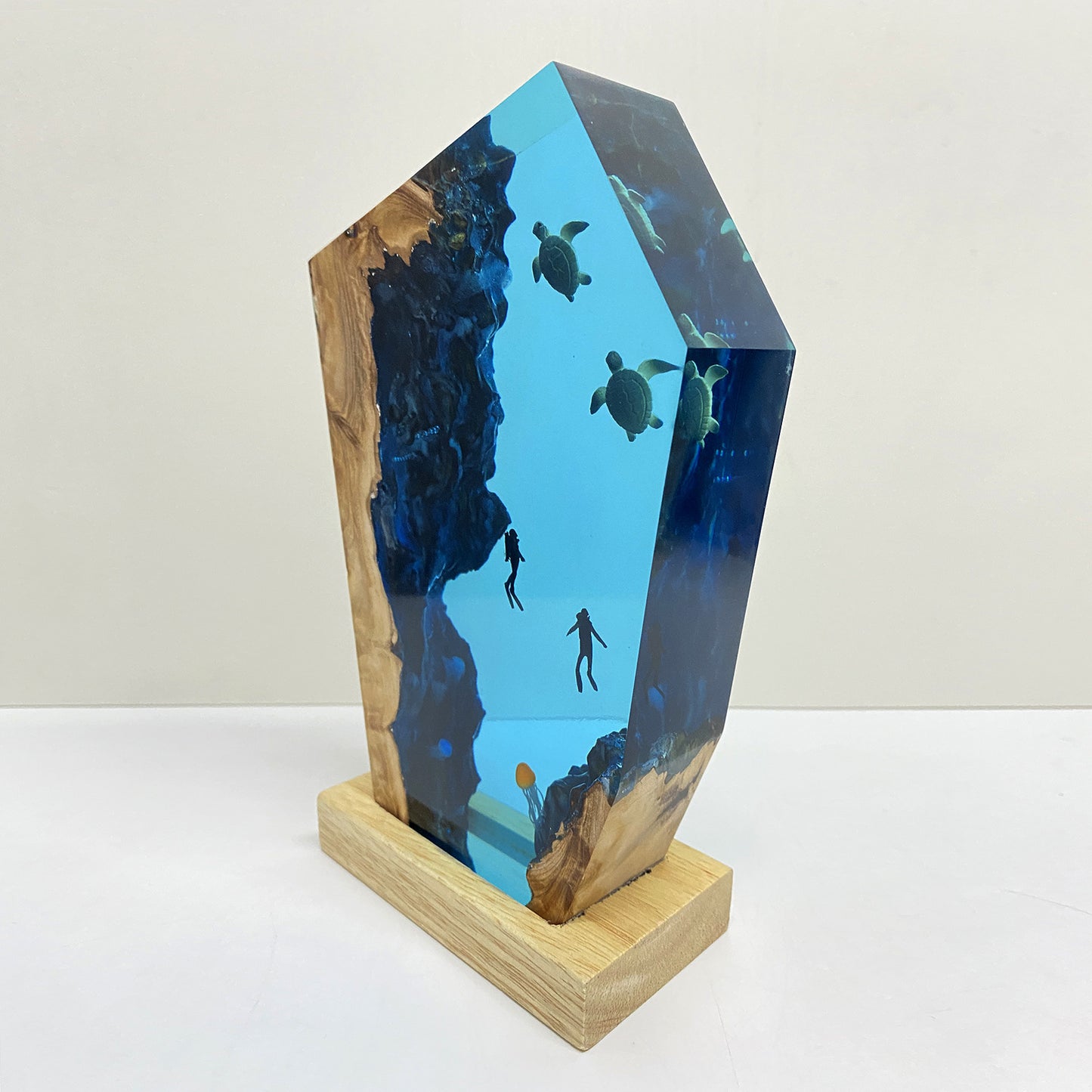 Ocean Art Epoxy Lamp – LY006-1
