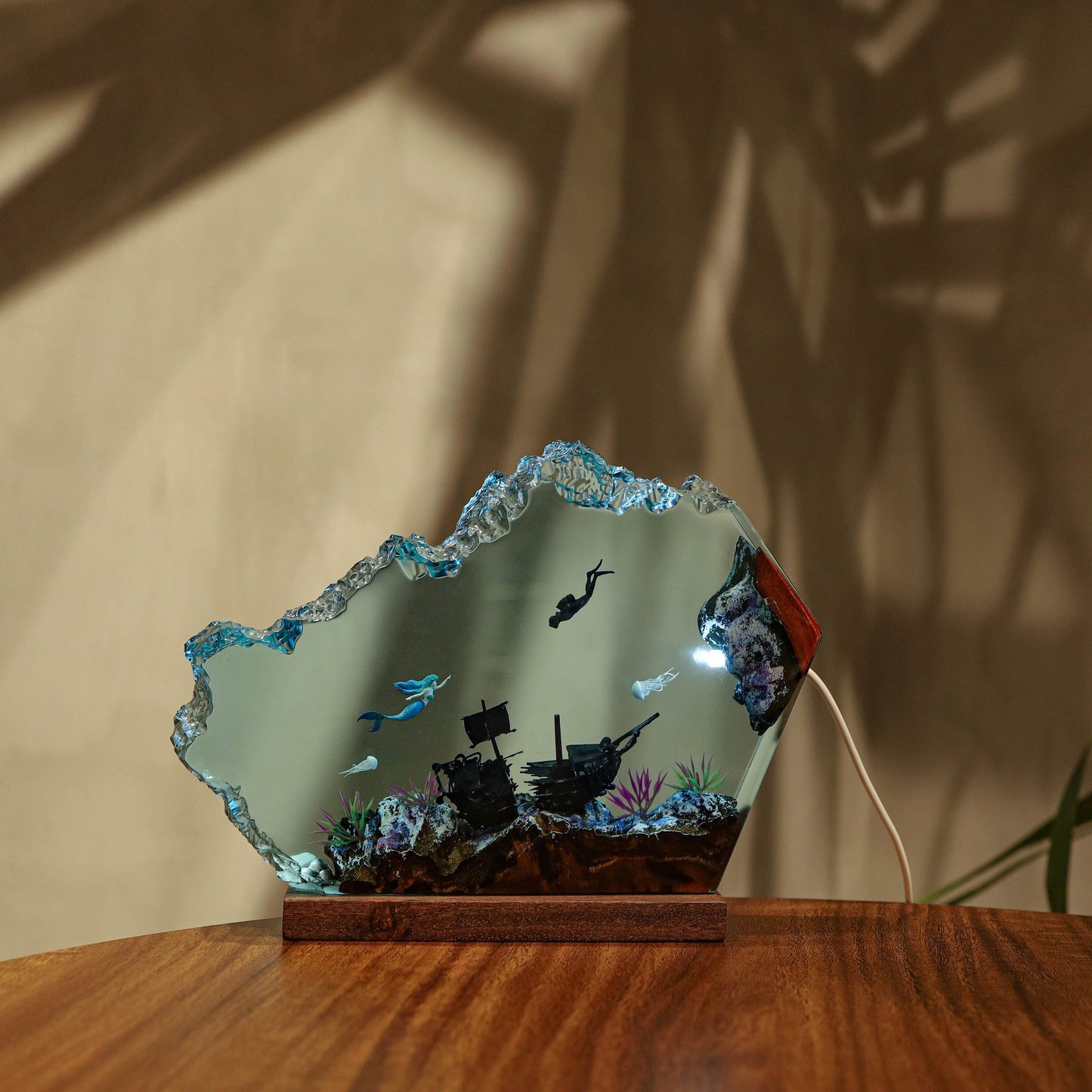 Blue Ocean Breath Epoxy Lamp – LY018-1