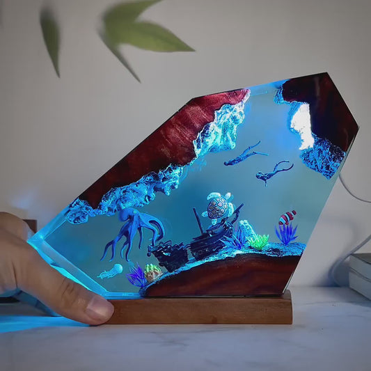 Blue Glow Tropical Fish Ocean Epoxy Lamp – LY249